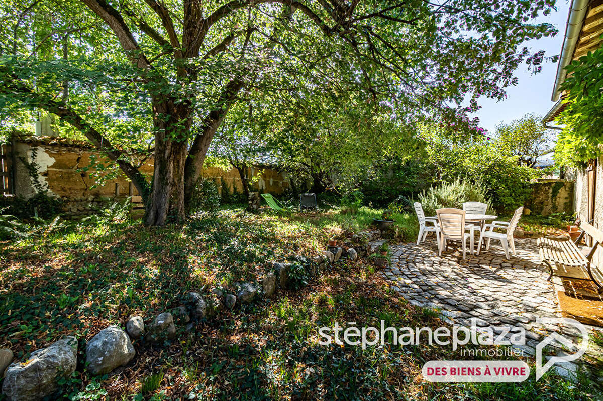 Maison à SAINT-MAURICE-DE-GOURDANS