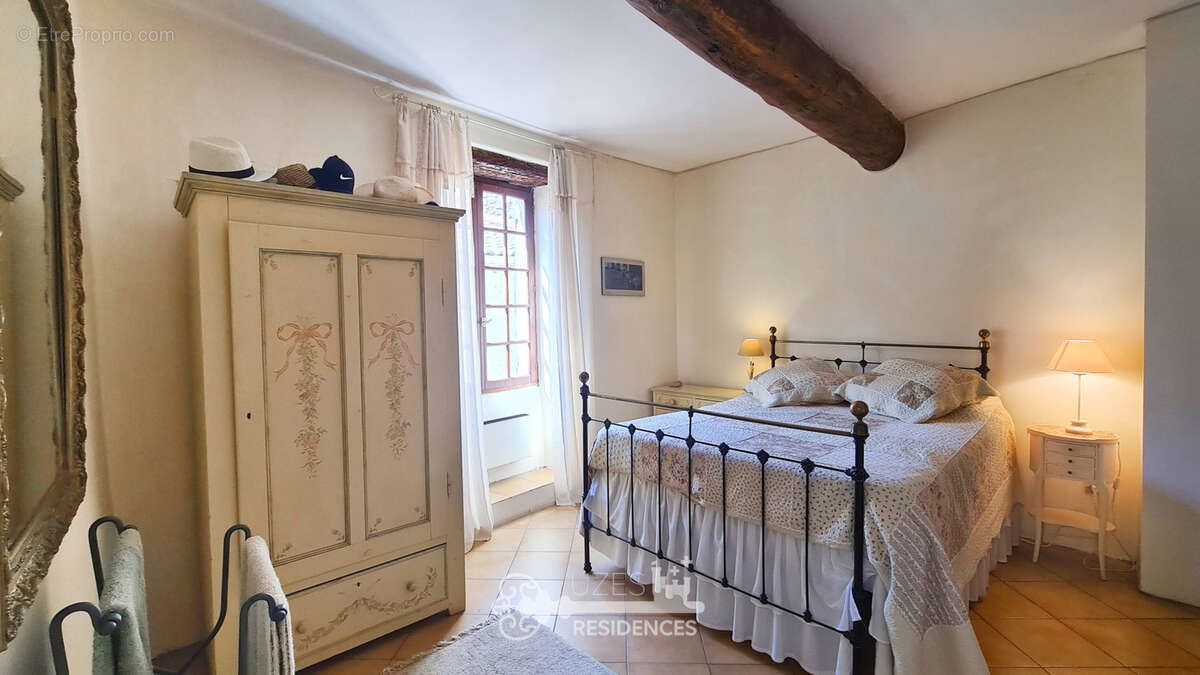 Maison à LA CALMETTE