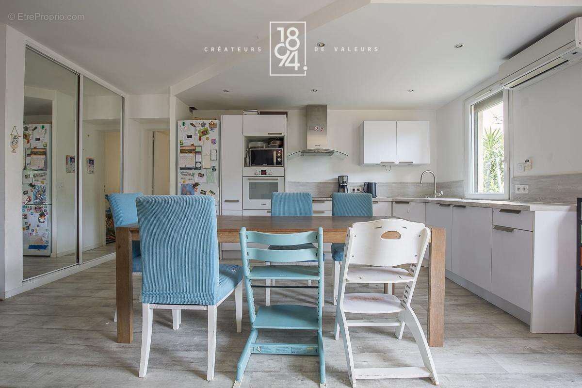 Très bel appartement de type 4 rénové avec jardin à la Vieille Chapelle - photo 5