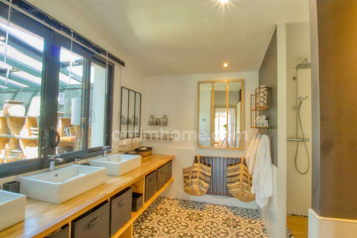 Villa de plain-pied, 174 m², 4 Chambres.Piscine chauffée, Le Château-d'Oléron (17) - photo 15