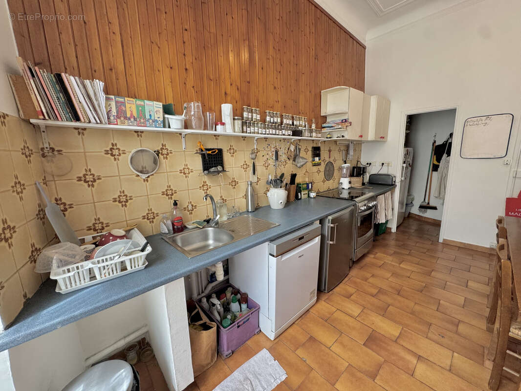Appartement à MARSEILLE-1E