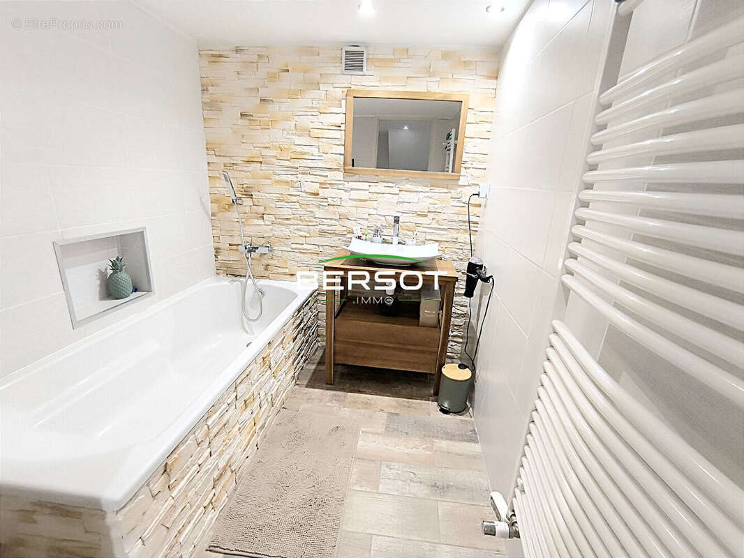 Maison à BAUME-LES-DAMES