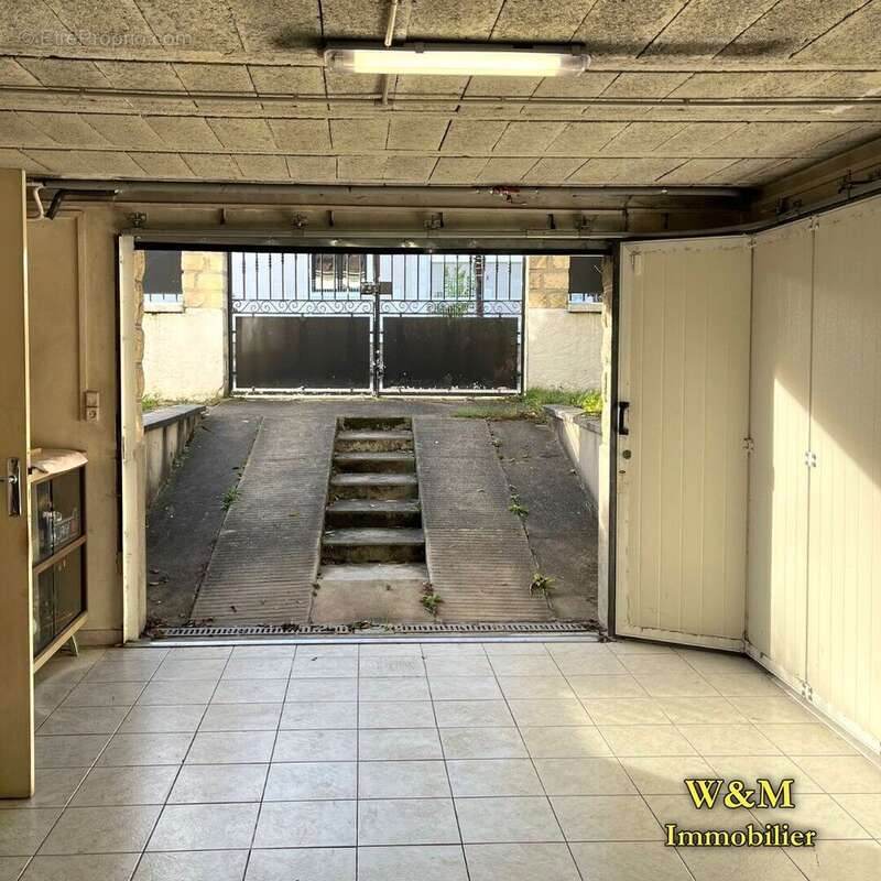 Maison à VILLENEUVE-LE-ROI