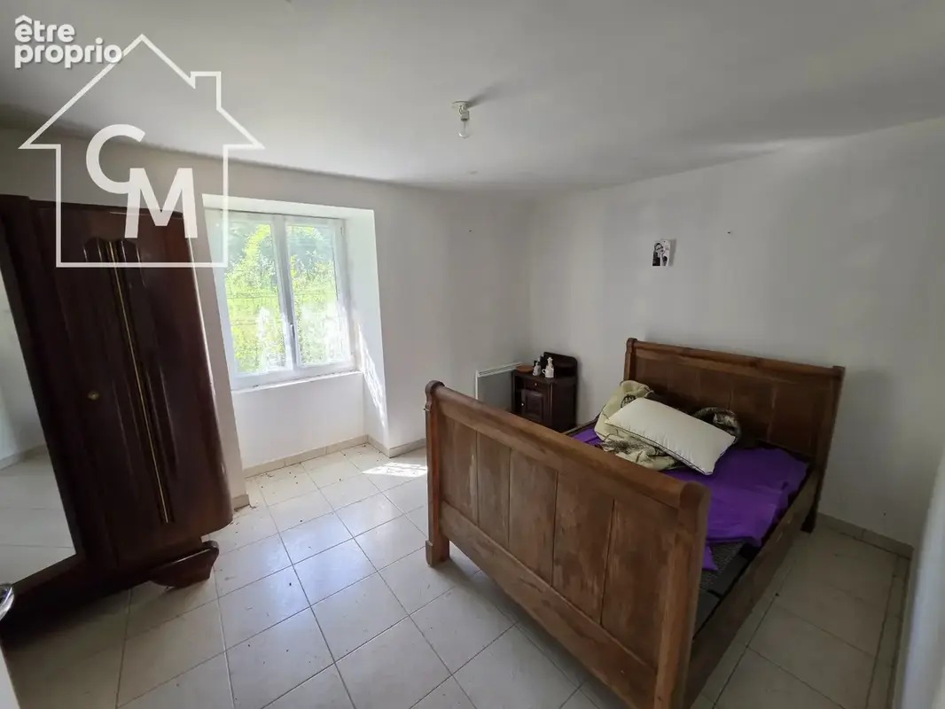 Maison à rénover avec dépendances et grange   alloue - photo 10