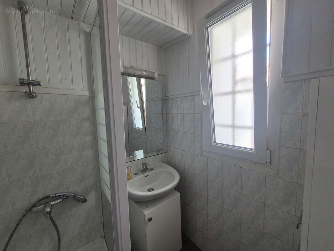 Achat Appartement T3 Grenoble – 3 Pièces de 48m² Traversant Est-Sud avec Séjour Lumineux, Cuisine moderne équipée et meublée & C - photo 7