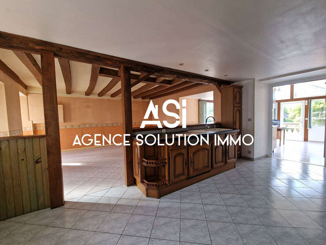 Maison Saint Sulpice 121 m²  - 3 chambres sur 1287 m² de terrain et 4 garages et car-port - photo 5