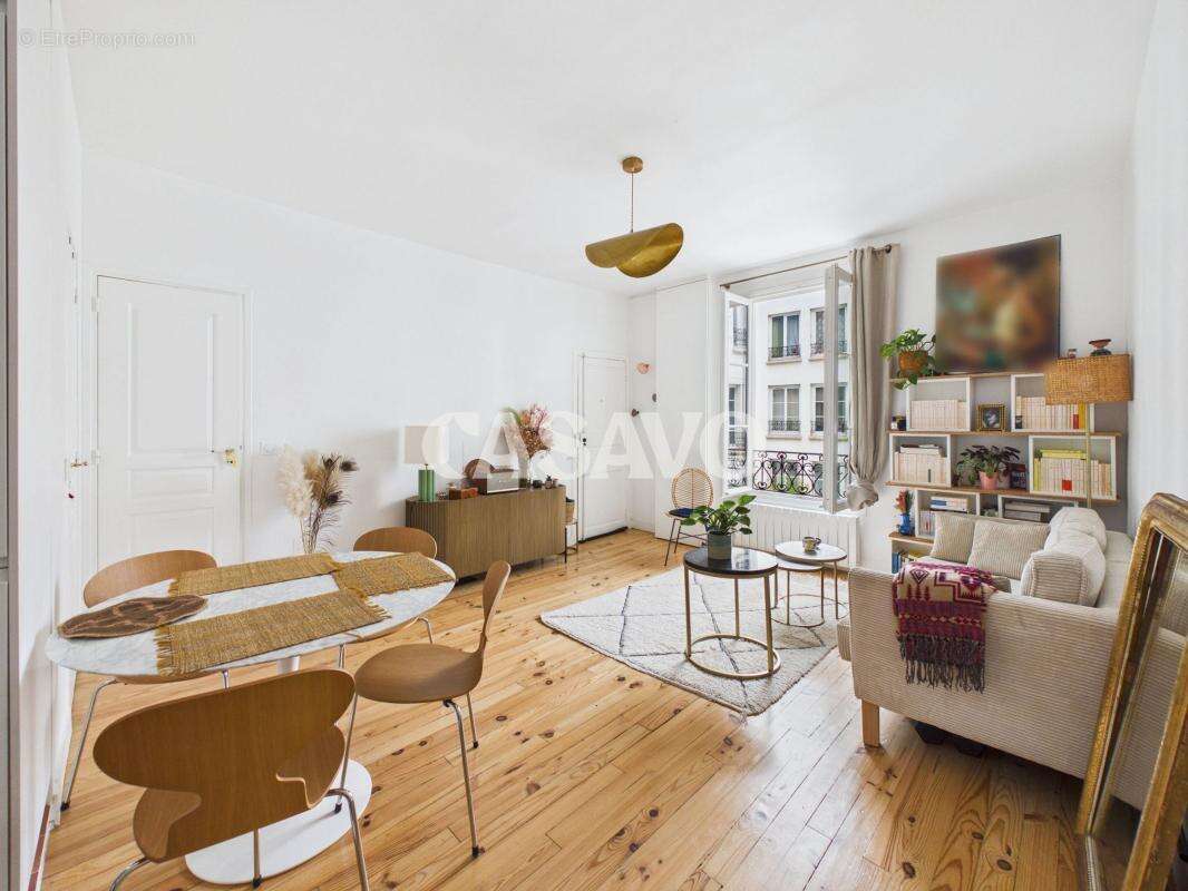 Appartement à PARIS-10E