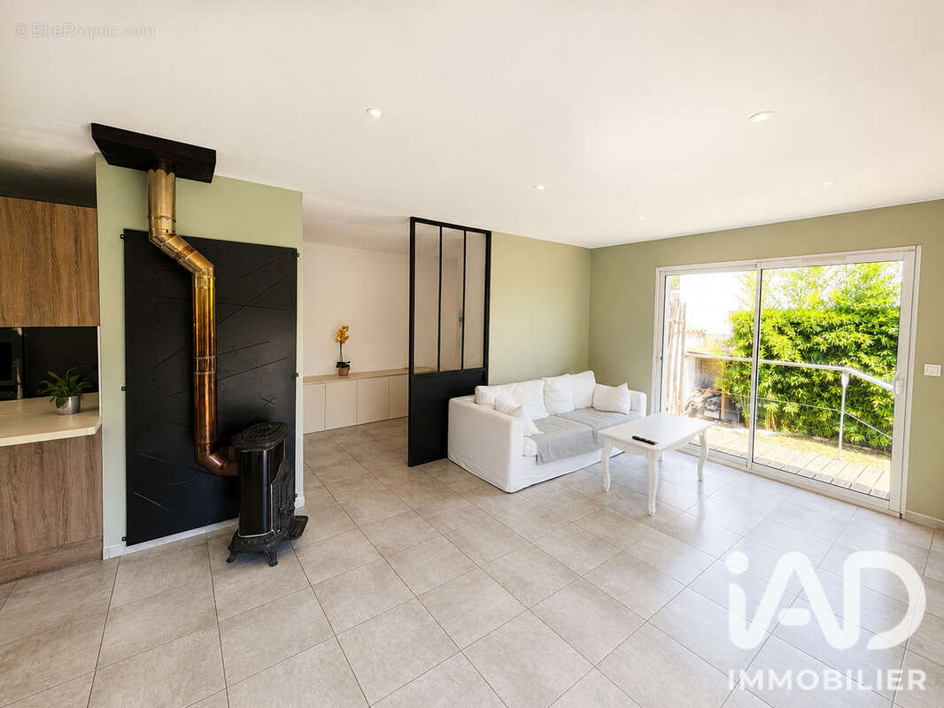 Maison 110 m² à Paradou  - photo 9