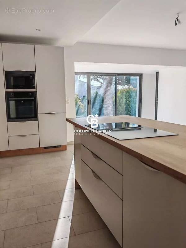 Appartement  avec vue mer - parking et piscine - photo 4