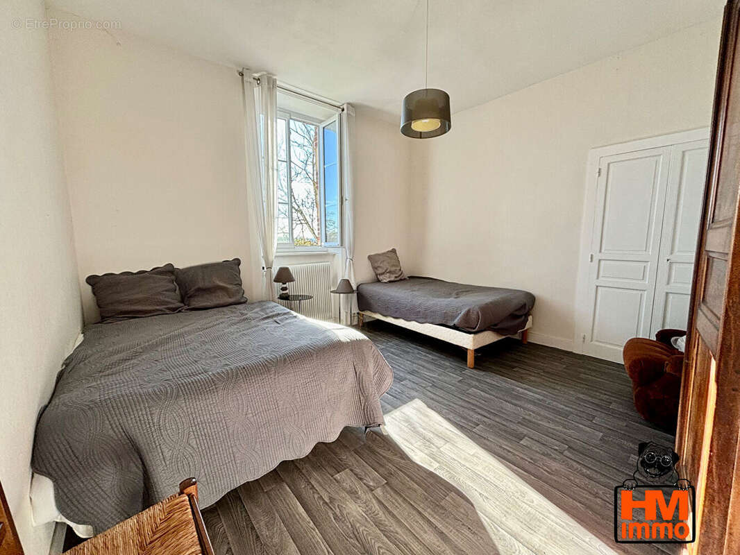 Maison à CONDAT-SUR-VIENNE