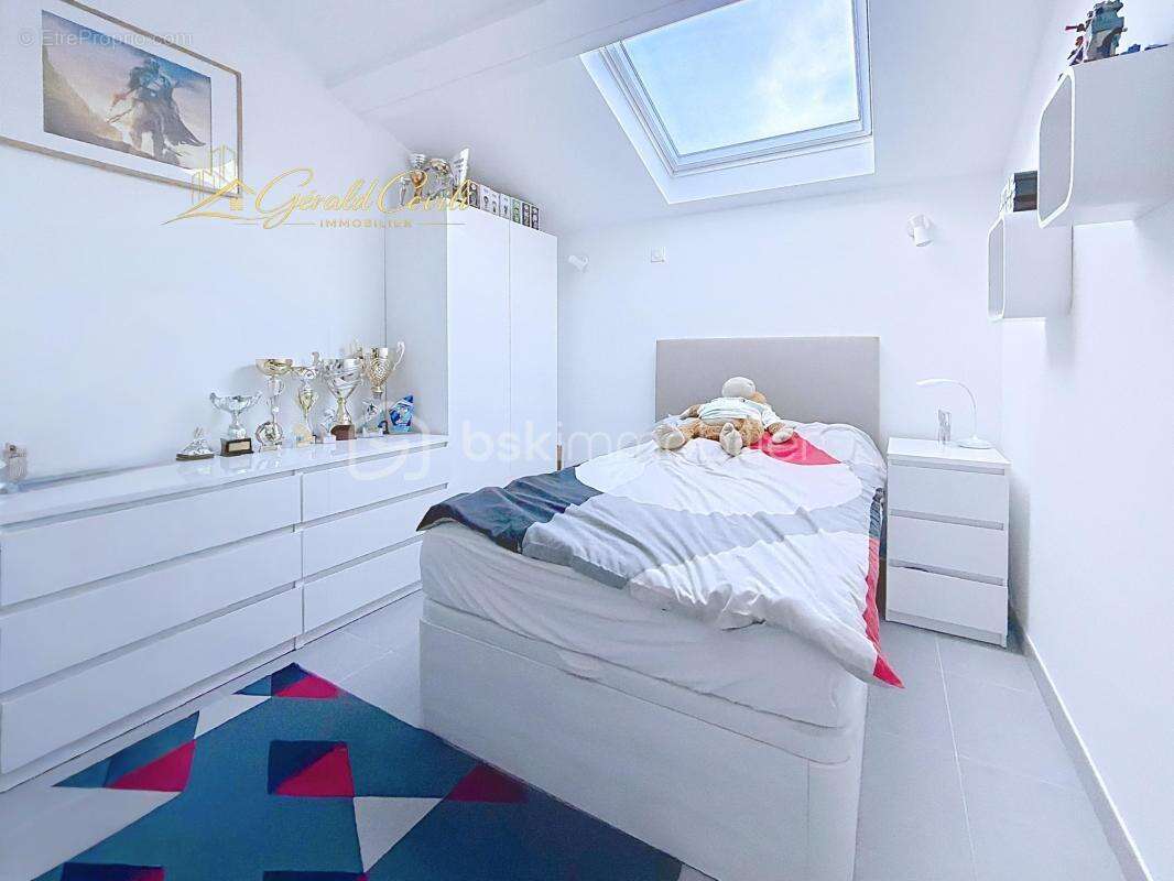 Appartement à AURIBEAU-SUR-SIAGNE