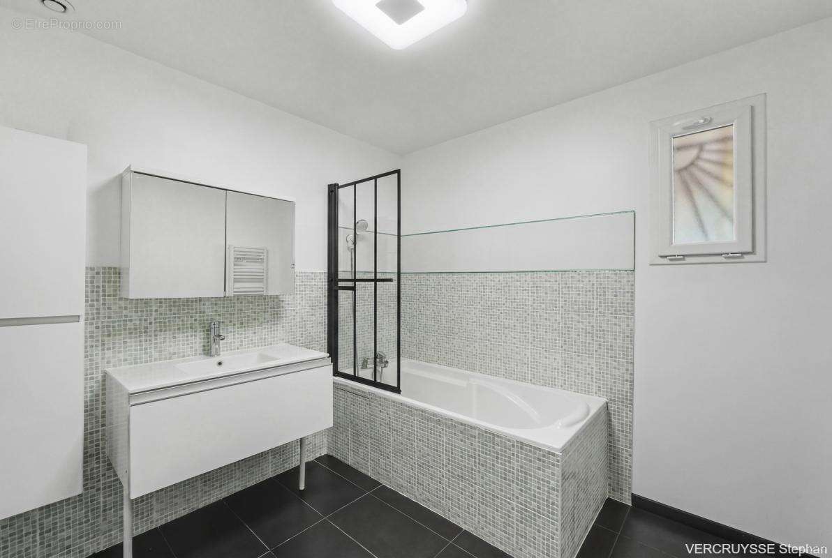 Maison Castelginest  175 m²  7 Pièces  5 Chambres + Bureau, piscine  DPE C  Proche Écoles & Calme - photo 10