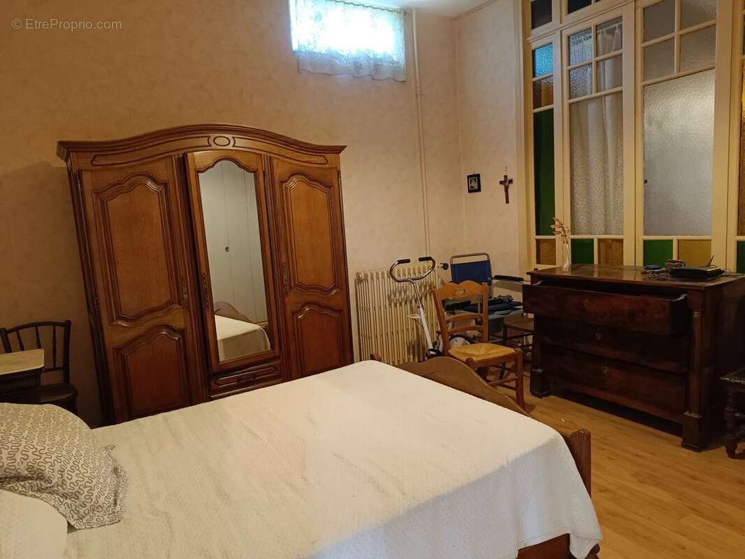 Maison à MONTELIMAR