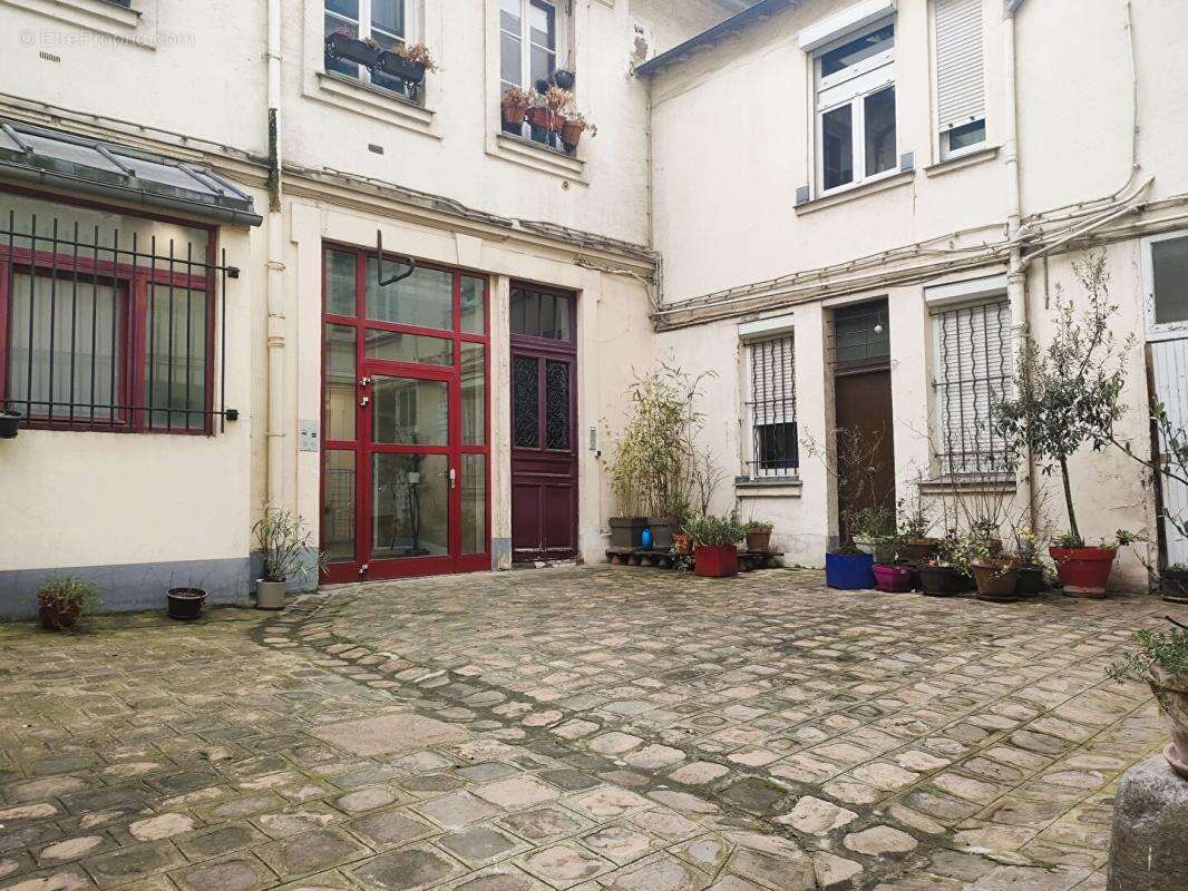 Appartement à PARIS-19E