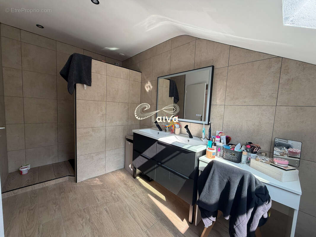 Maison 105 m² à Lourmais  - photo 9