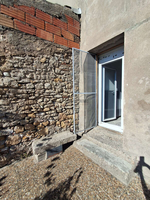 Maison à rénover avec terrasse et jardin - photo 27
