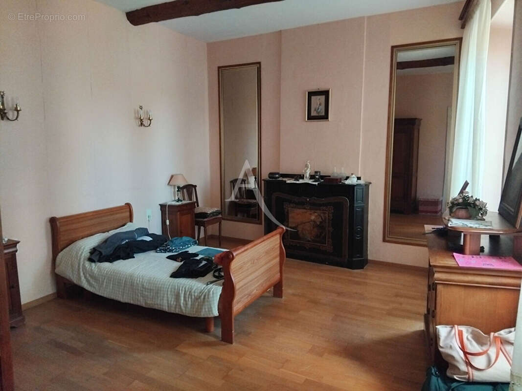 Maison à TALAIRAN