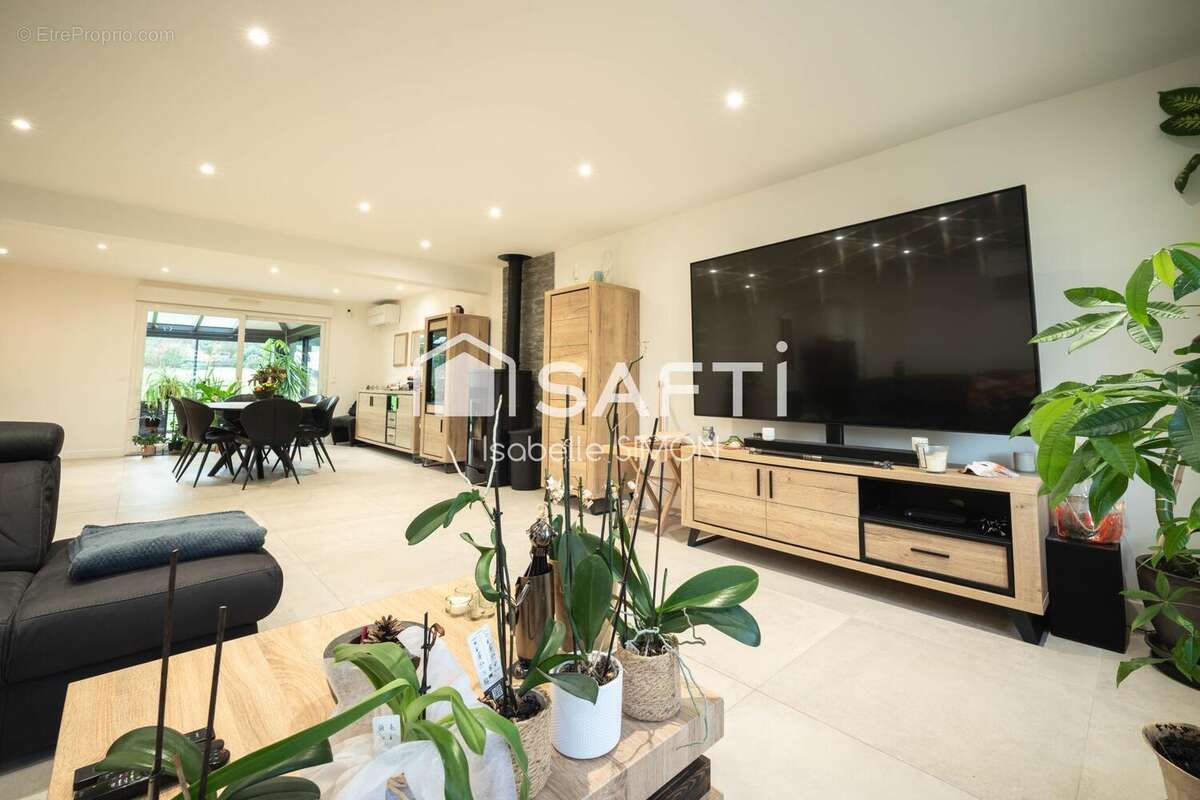 Maison 200 m² à Enquin-Sur-Baillons  - photo 2