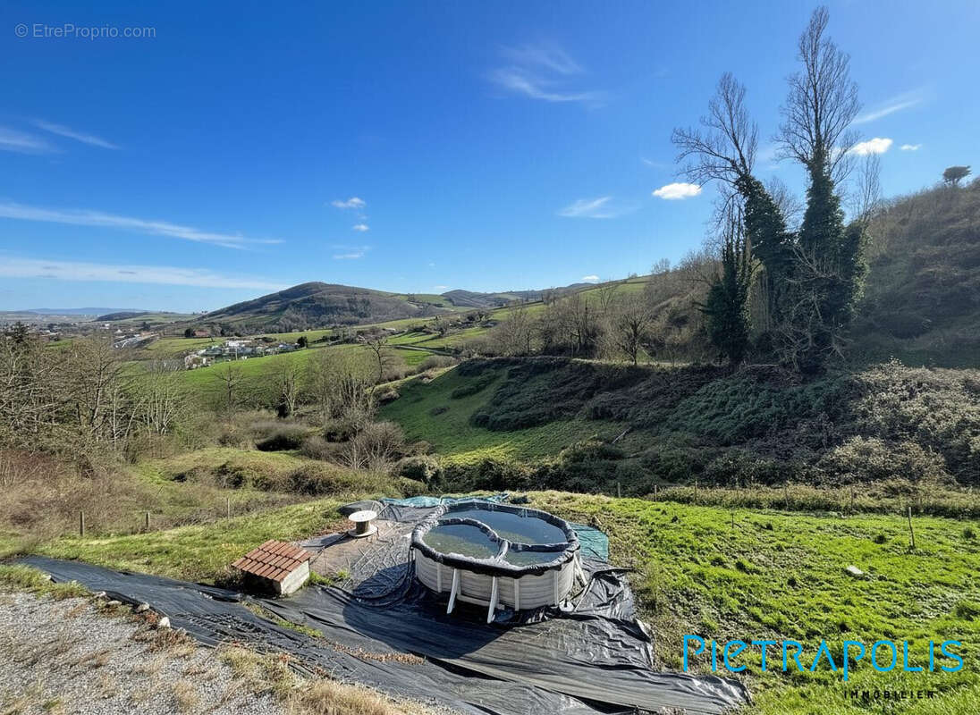 Maison à SAINT-FORGEUX