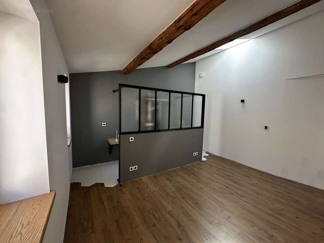 Appartement à MONTBAZIN