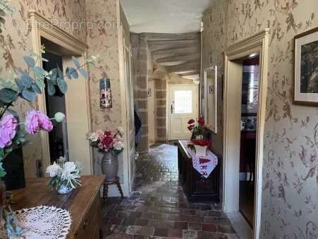 Magnifique maison de maître dans un beau village médiéval - photo 6