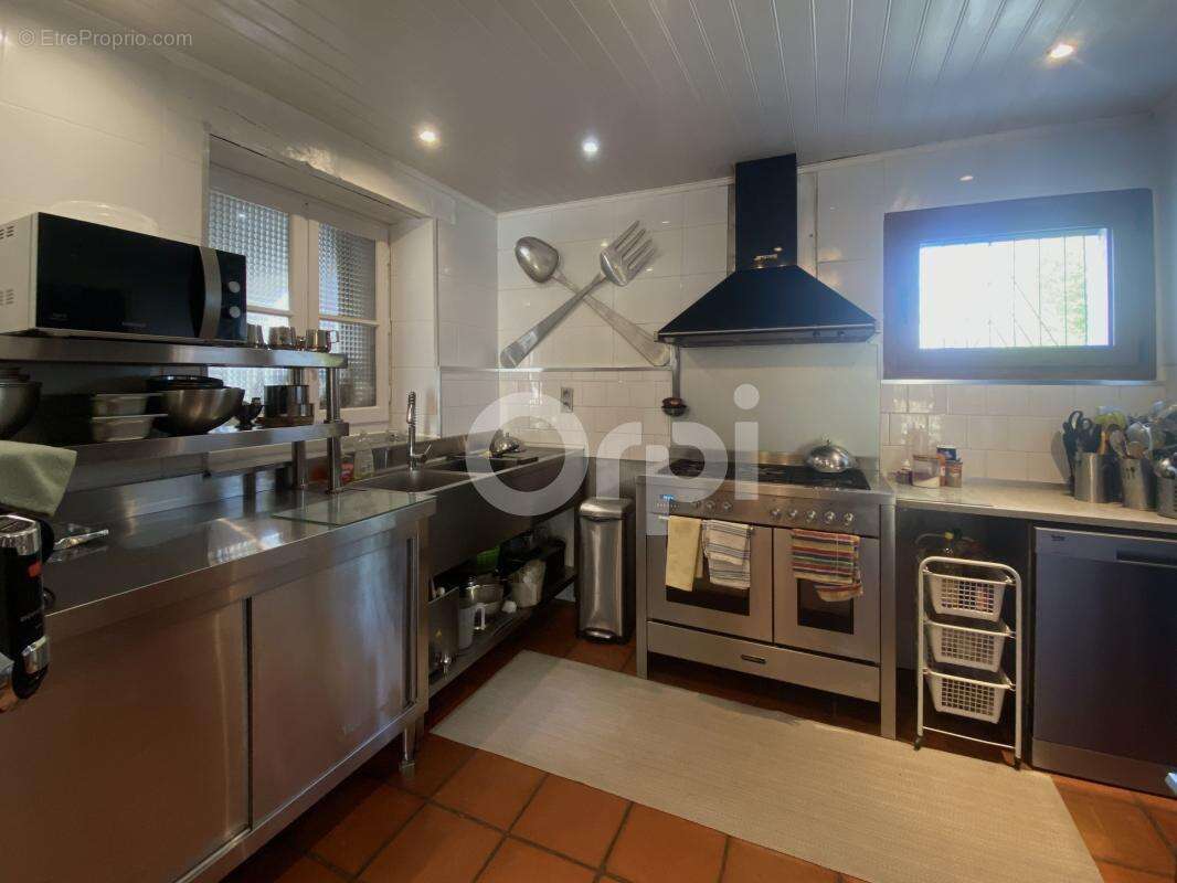 Maison à TERRASSON-LAVILLEDIEU