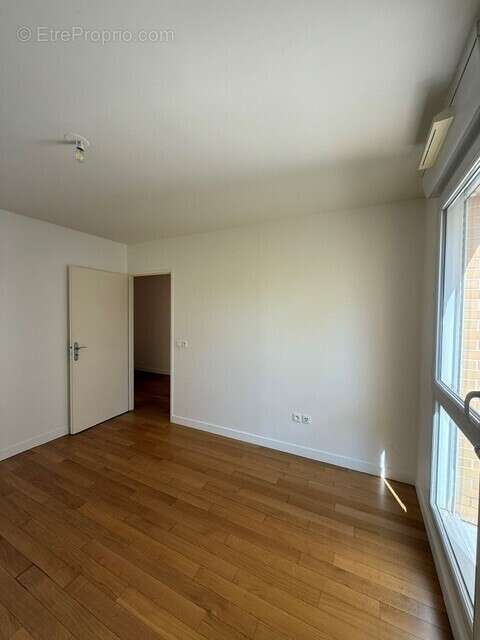 Bel appartement - 3 pièces - Immeuble récent - Cergy - photo 9