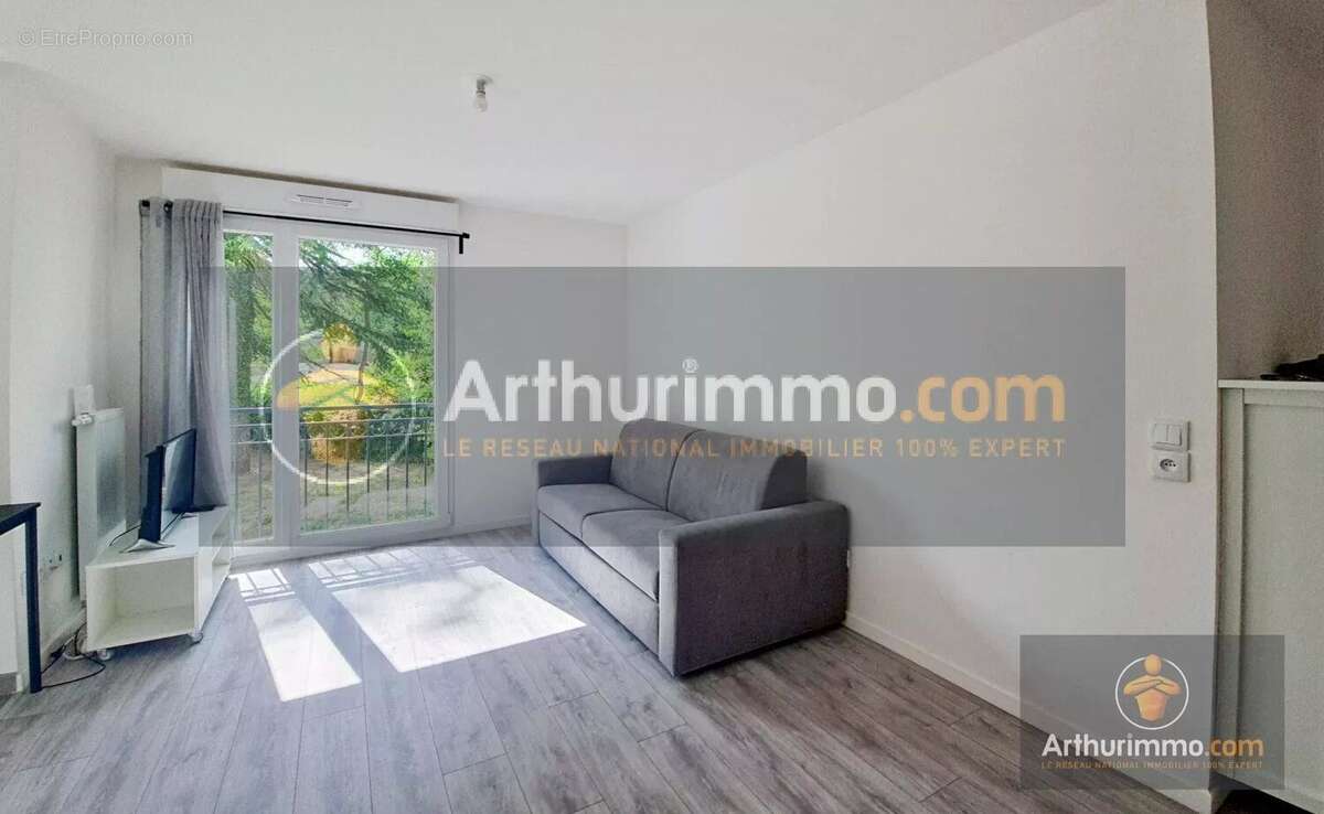 Appartement à SAINT-PIERRE-DU-PERRAY