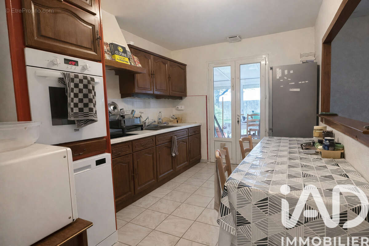 Photo 3 - Maison à VERINES