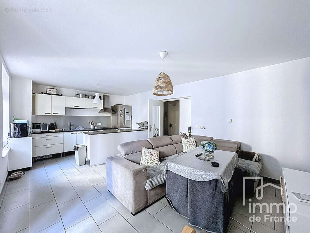 Appartement à BELLEGARDE-SUR-VALSERINE