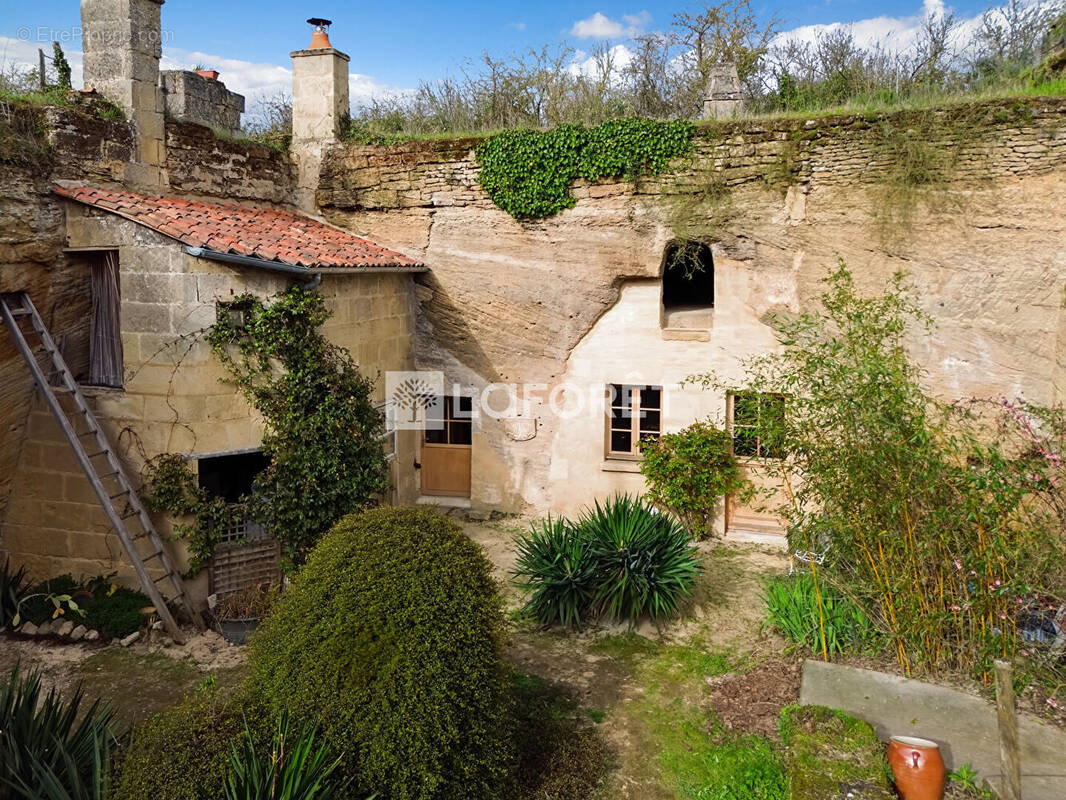 Maison à DOUE-LA-FONTAINE