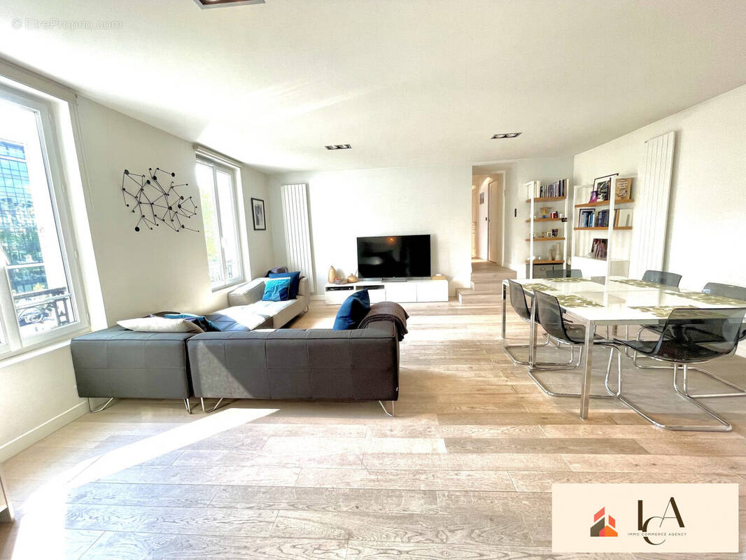 Séjour  - Appartement à NEUILLY-SUR-SEINE