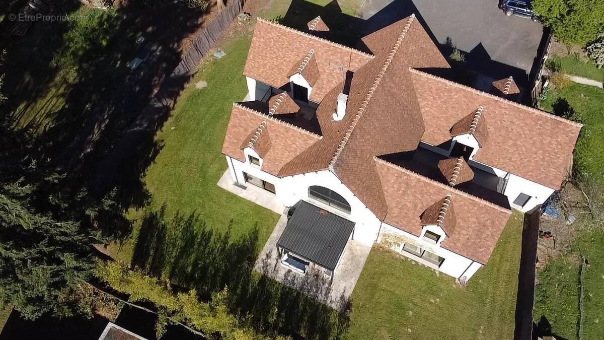 Maison à POIGNY-LA-FORET