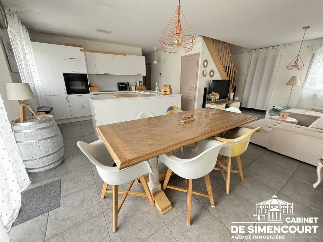 Maison à HEUCOURT-CROQUOISON