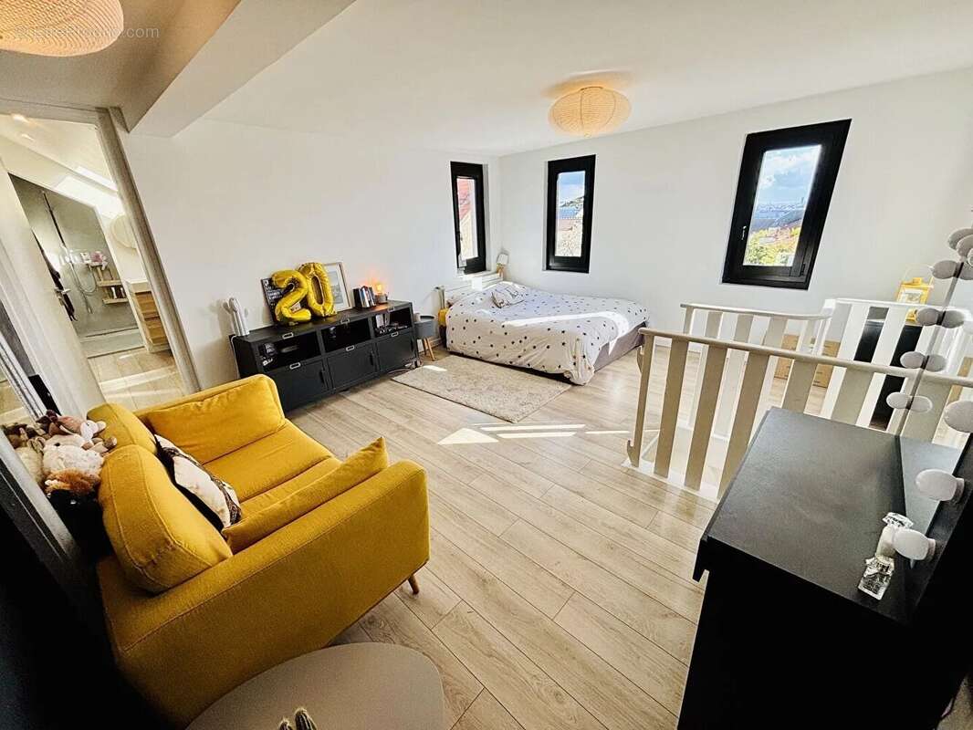 Maison à MONTMORENCY