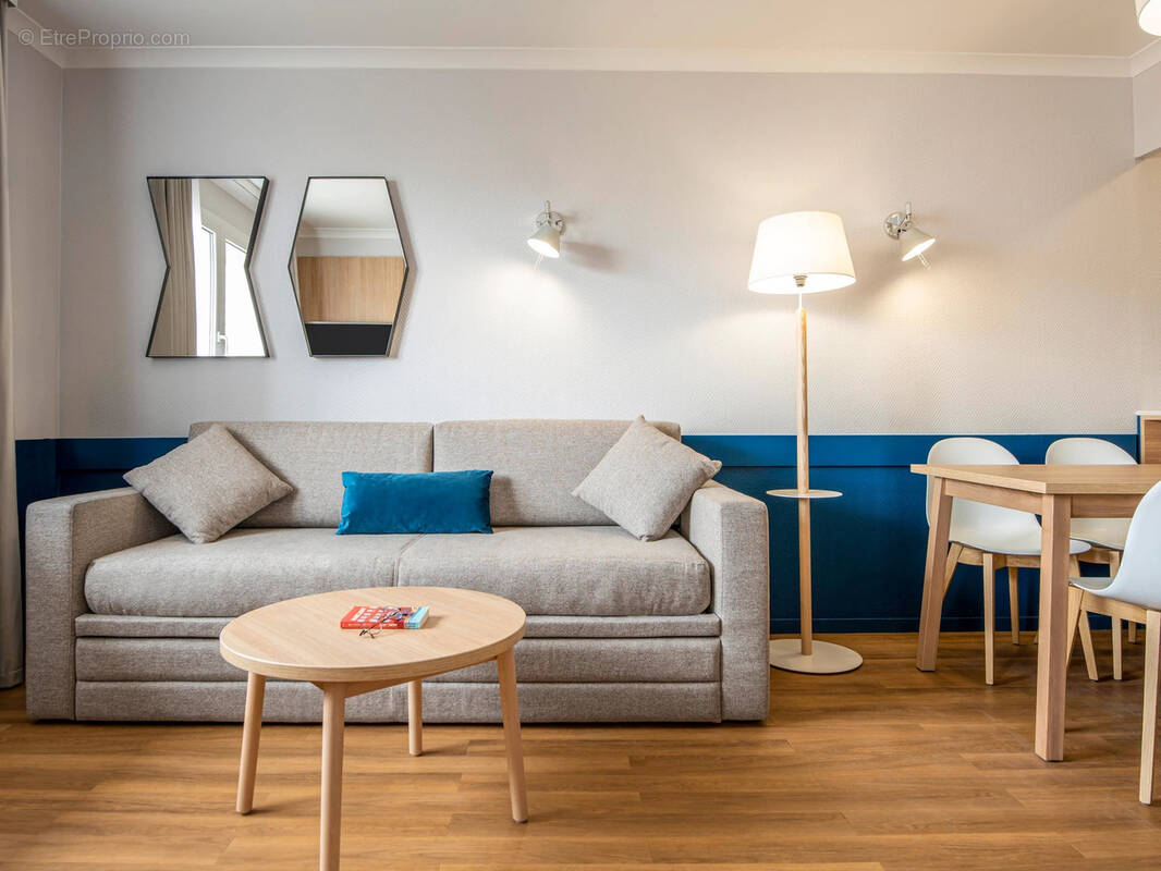 Appartement à COURBEVOIE