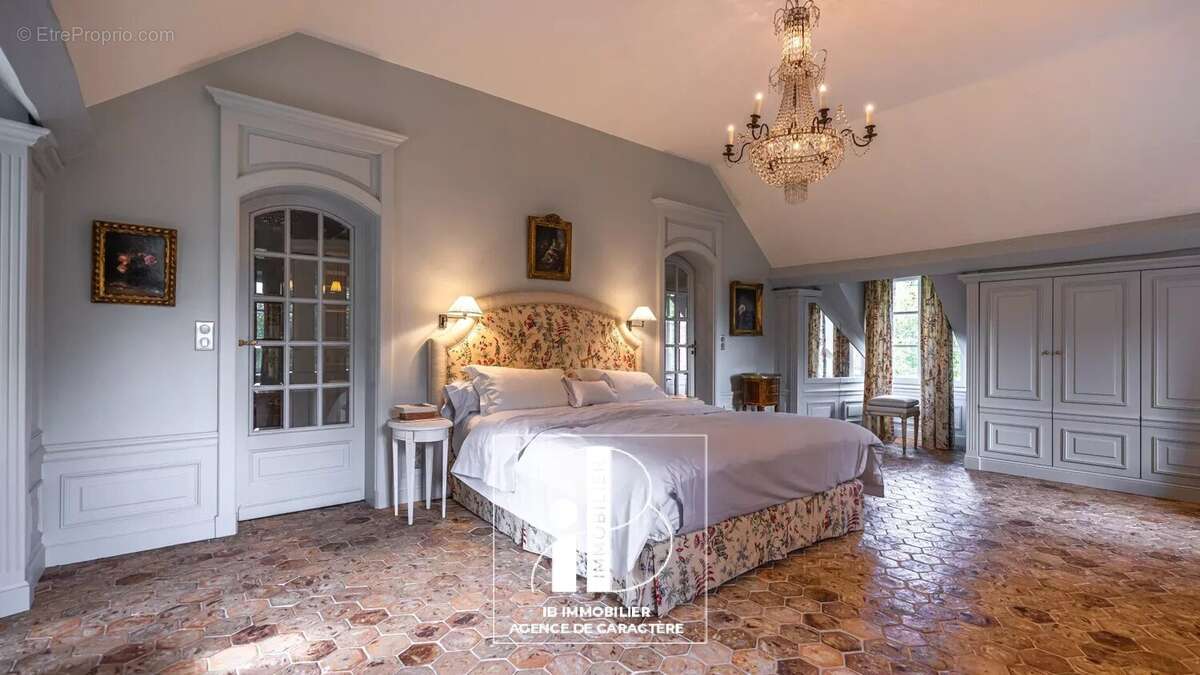 Maison à FONTAINEBLEAU