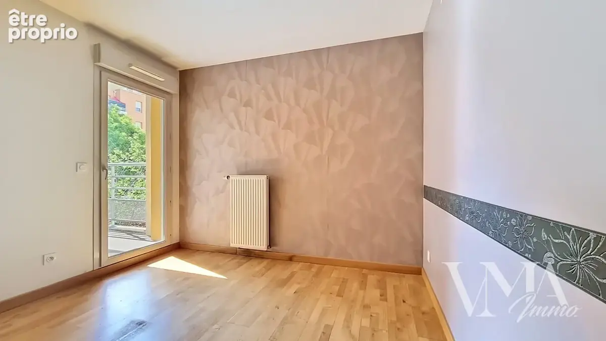 T4 lumineux avec balcon   à deux pas de lyon sud - photo 6