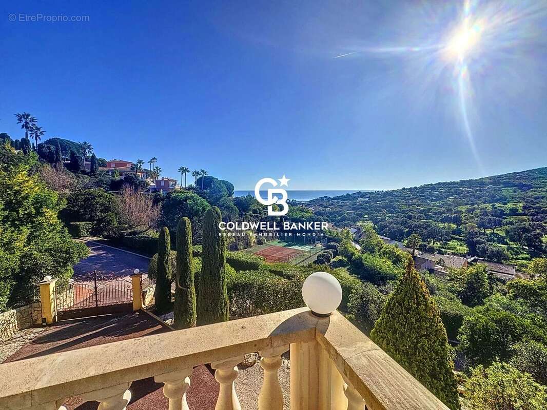 Maison à LES ISSAMBRES