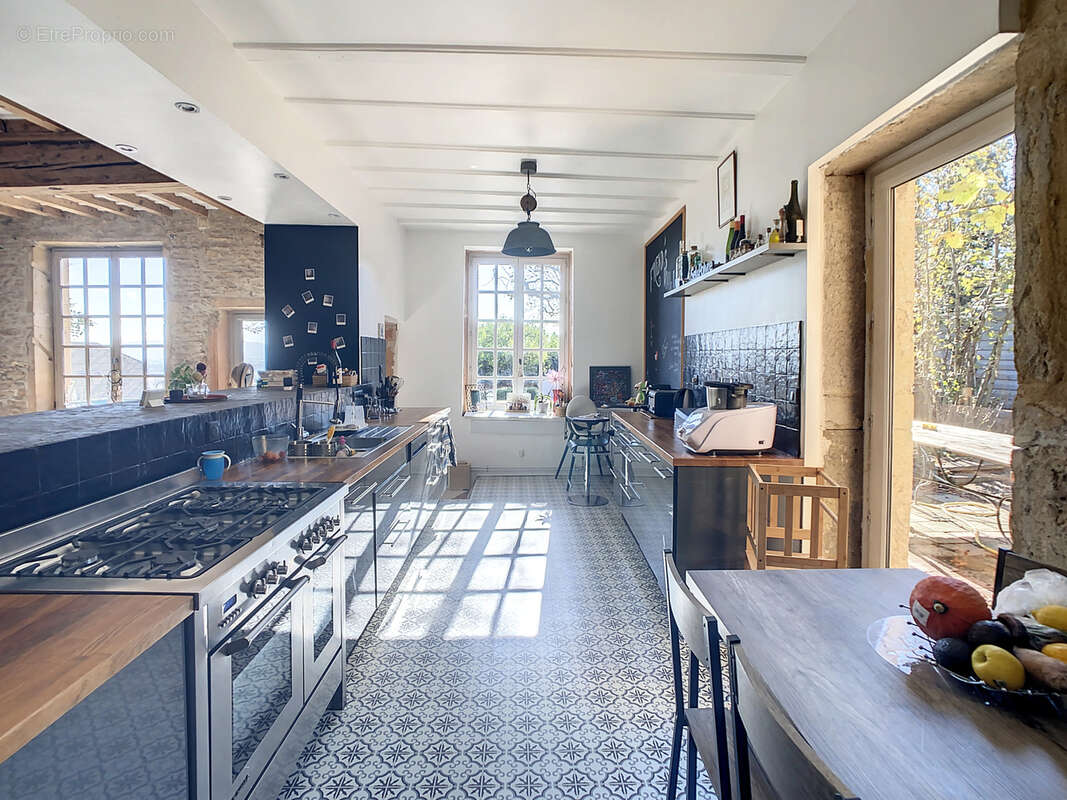 Maison à VILLEFRANCHE-SUR-SAONE