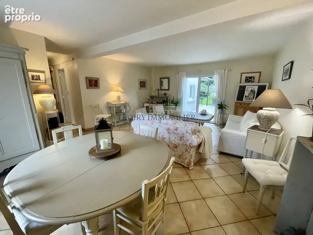 Maison ancienne sur 780 m2 paysagés de 5 pièces principales. - photo 8
