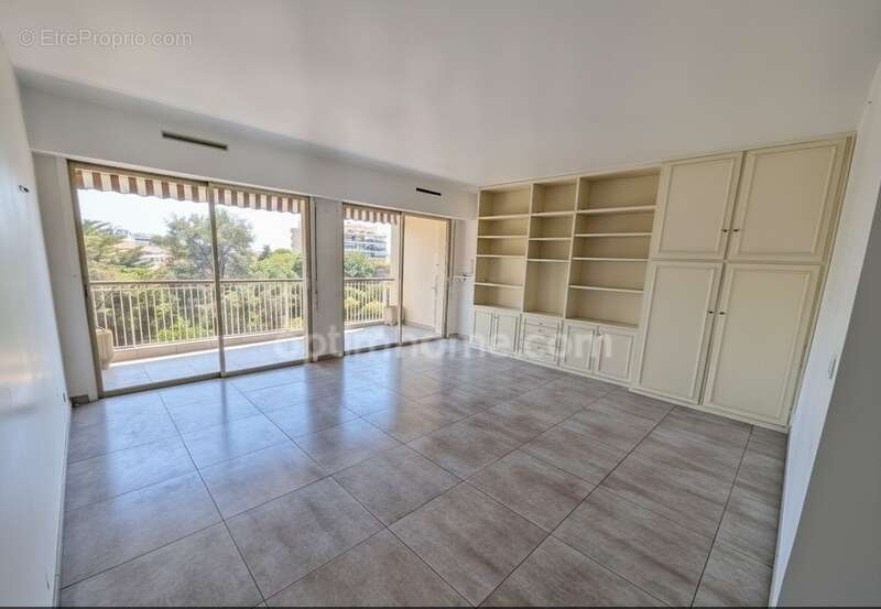 Appartement 2 pièces de 57 m² traversant avec terrasses dans résidence avec piscine - photo 5