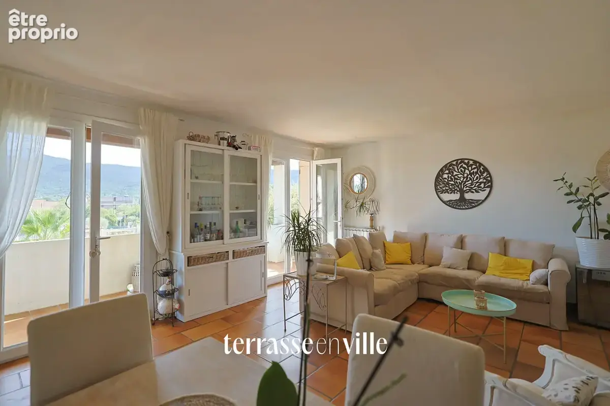 Gonfaron - Maison 174 M2 - Piscine - 575 000€ - photo 9