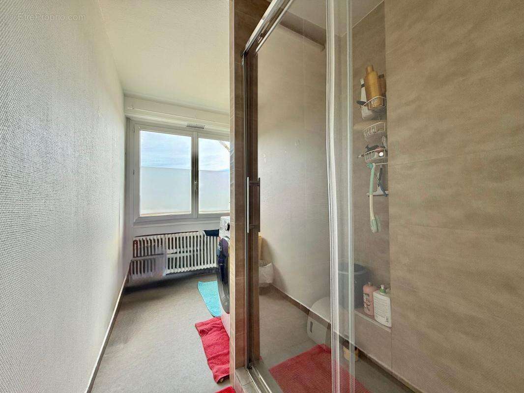 Appartement à CHENOVE