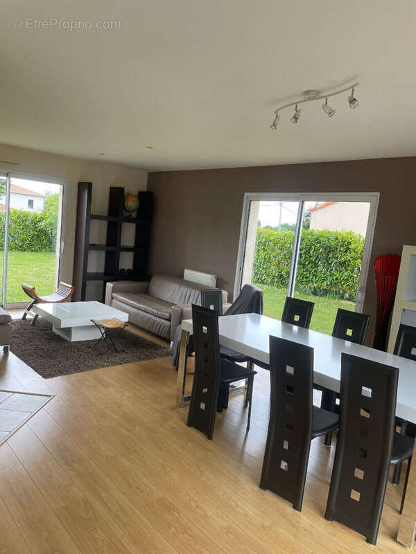 Maison à SAINT-MARS-DU-DESERT