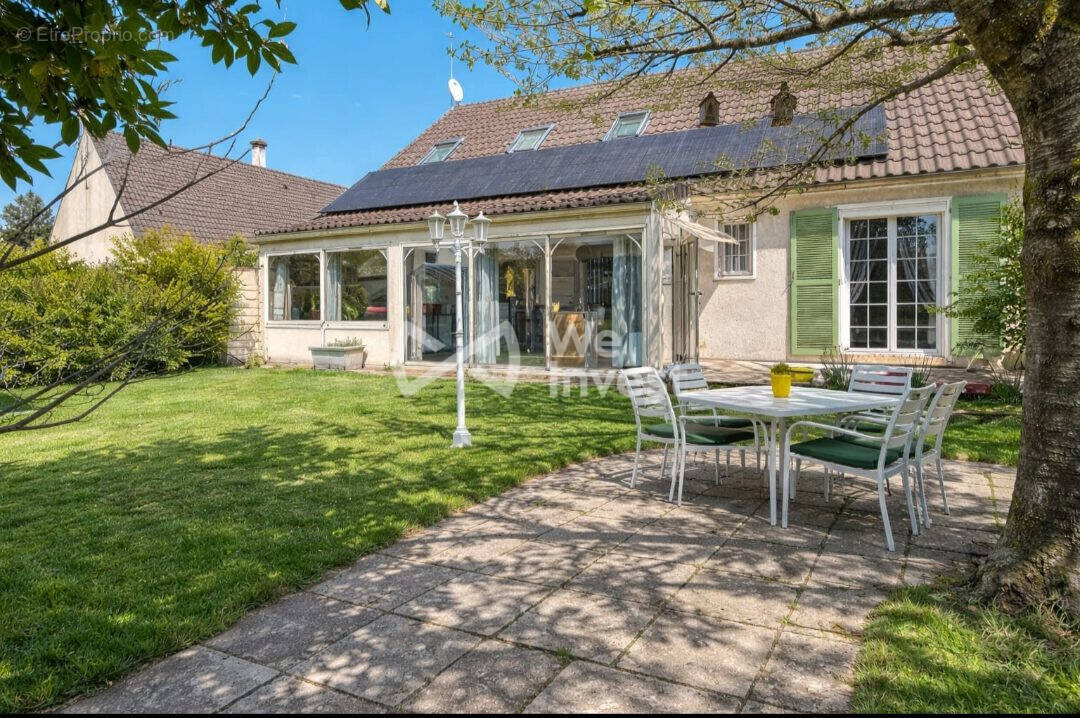 Maison à SERRIS