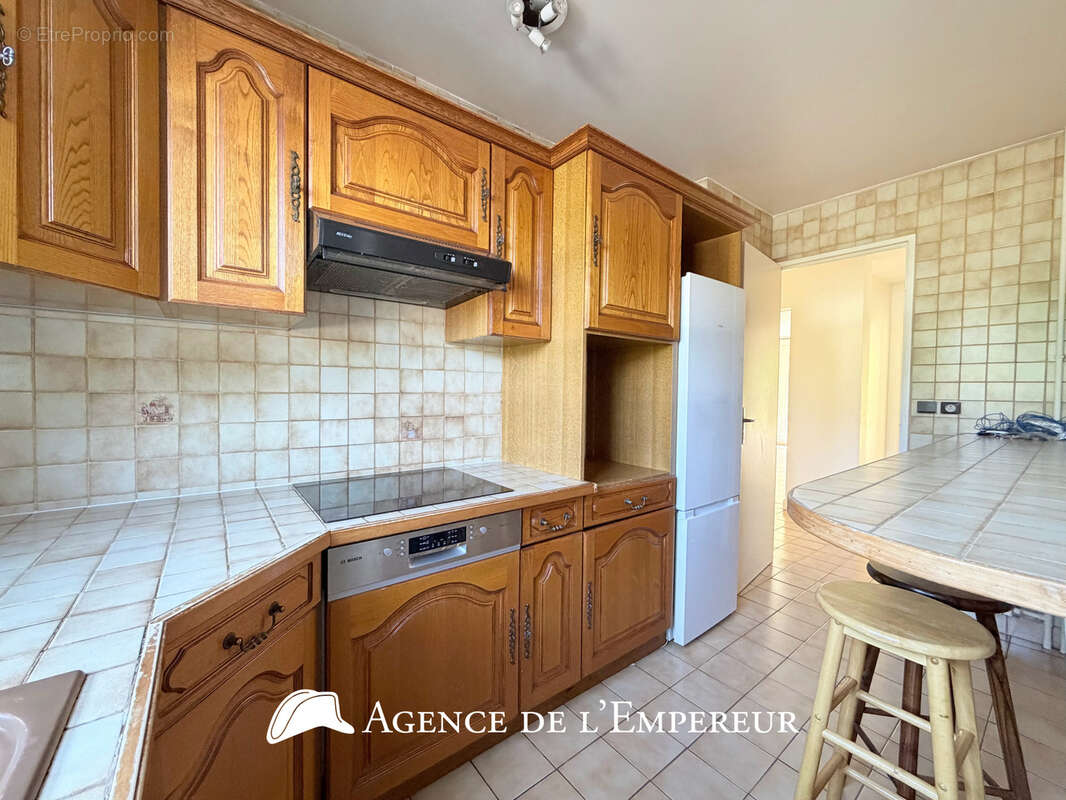 Appartement traversant 5 pièces - Rueil Buzenval - photo 7