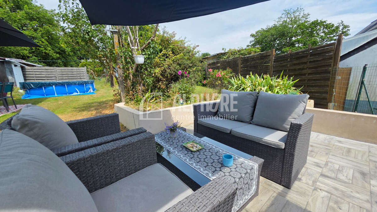 Un parc de 2200 m², une maison à rafraîchir, un vrai potentiel - photo 15