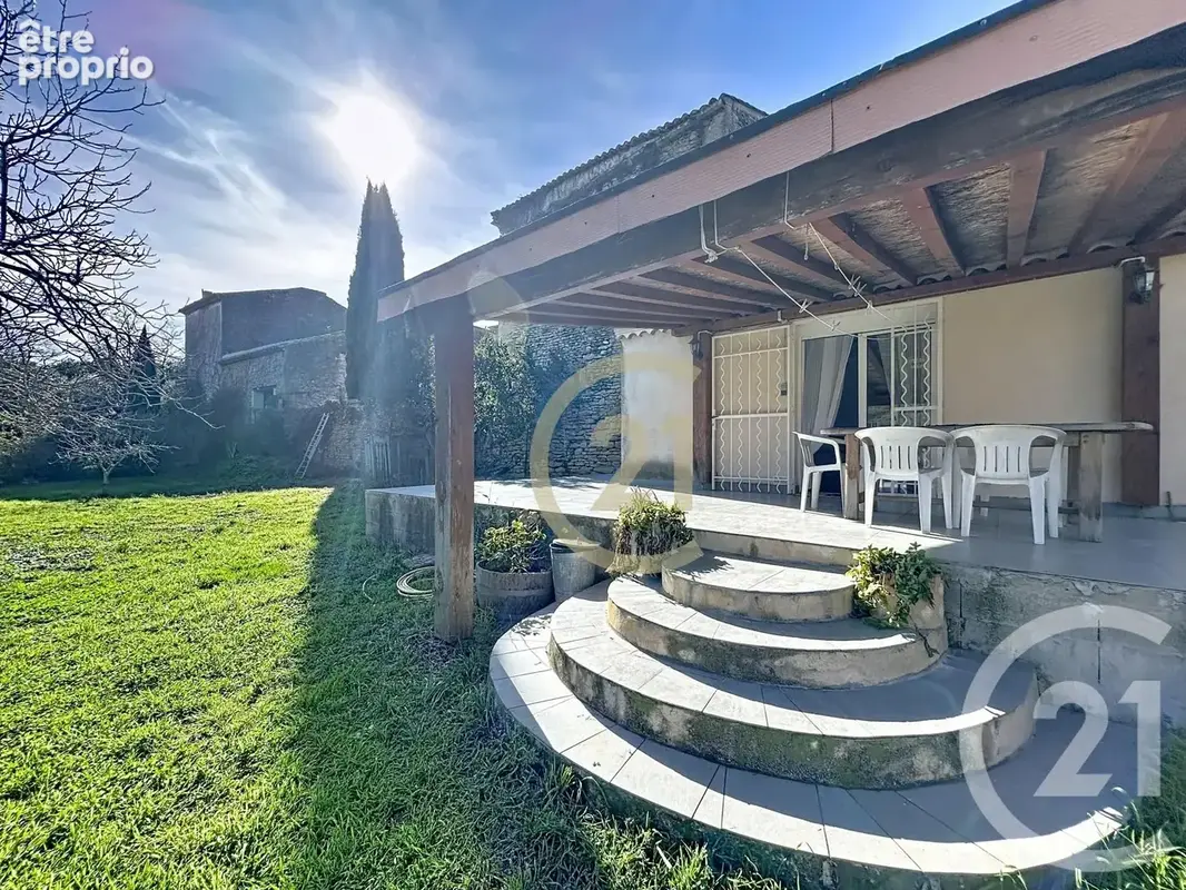 Photo Maison à Sernhac au prix de 229 000€