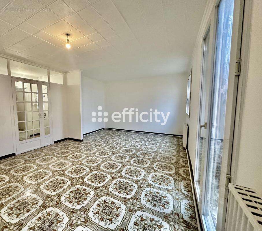 Appartement à LE BLANC-MESNIL
